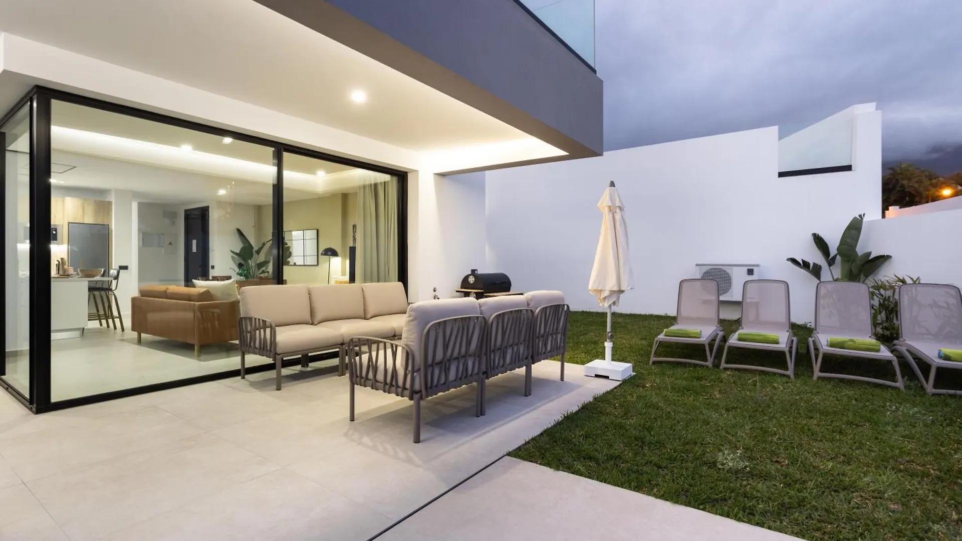 Realejo Bajo New ! Gorvorana Norte - Private Pool, Bbq, 8Pax ספרד